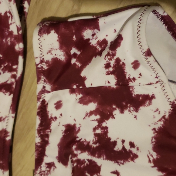 Bikini - Picture 4 of 7